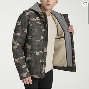 Levi’s Hooded Midweight Utility Jacket Camo Sherpa Lined Men’s Size Large Field